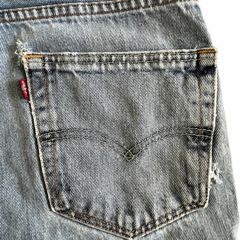 Levi's 550 Relaxed Fit Jeans Grunge Thrashed Light Wash Mens 33x30 Distressed - Picture 10 of 16